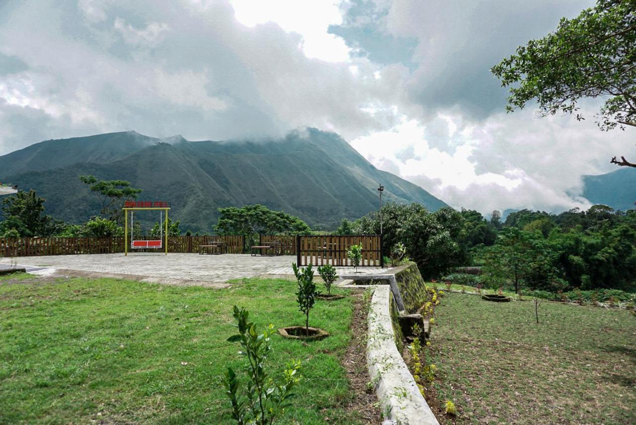 Rinjani Hill Hotel Sembalunlawang Buitenkant foto