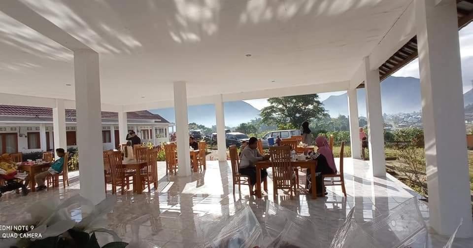 Rinjani Hill Hotel Sembalunlawang Buitenkant foto