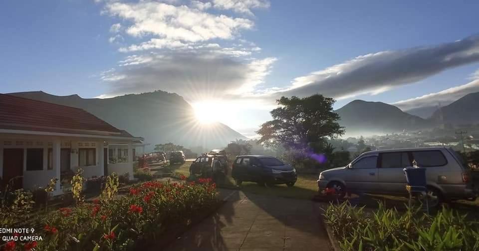 Rinjani Hill Hotel Sembalunlawang Buitenkant foto