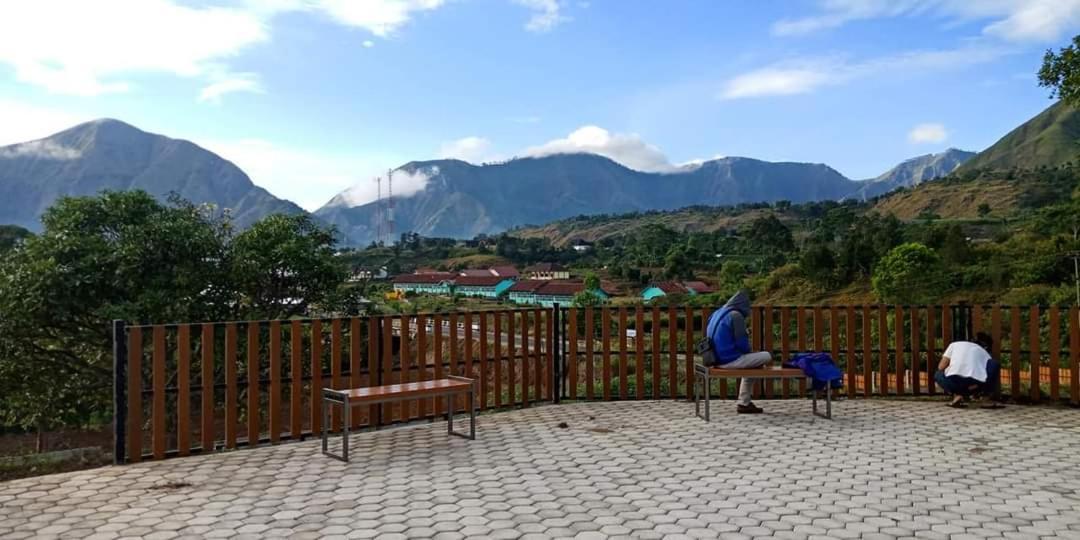 Rinjani Hill Hotel Sembalunlawang Buitenkant foto