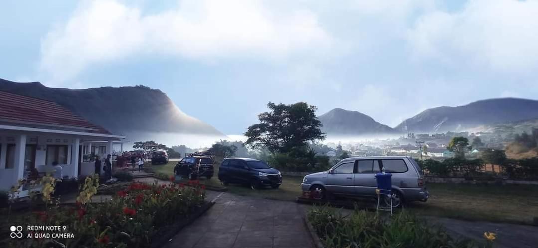 Rinjani Hill Hotel Sembalunlawang Buitenkant foto
