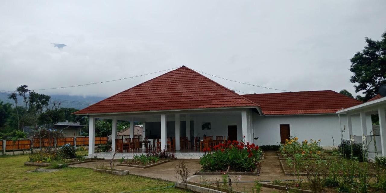Rinjani Hill Hotel Sembalunlawang Buitenkant foto